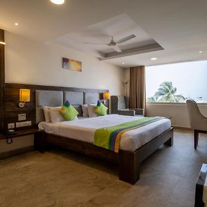 Treebo Pl Grand, Vishakapatnam